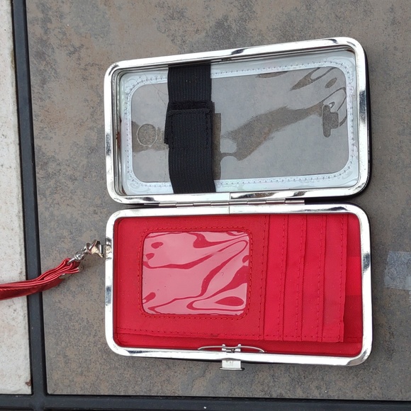 Hello Kitty Iphone Case - Picture 5 of 7